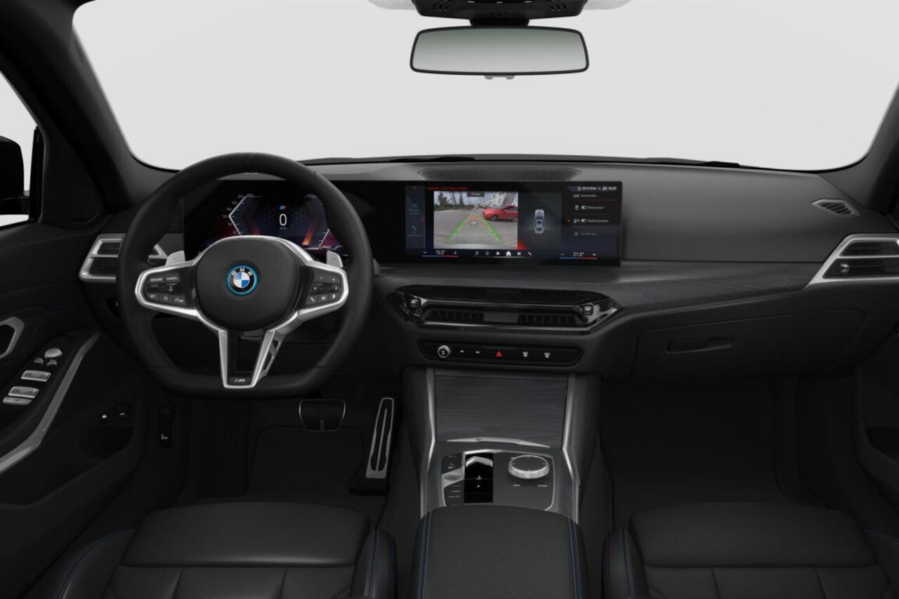 BMW 3-SERIE Sedan 330e | M Sport Pro | Comfort Pack