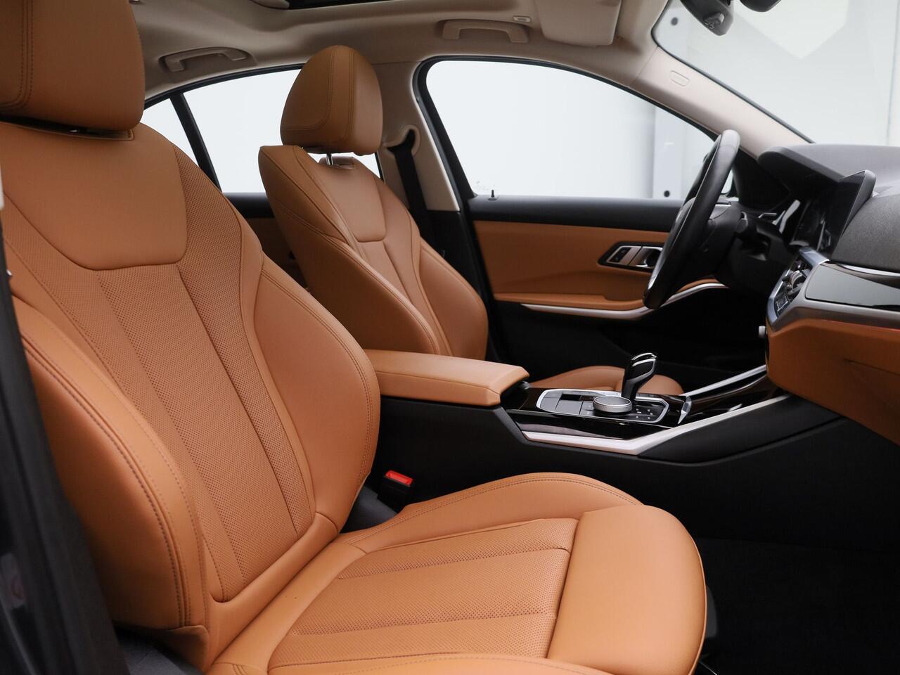 BMW 3-SERIE 320i Business Edition Plus Sport | SCHUIFDAK | CARPLAY