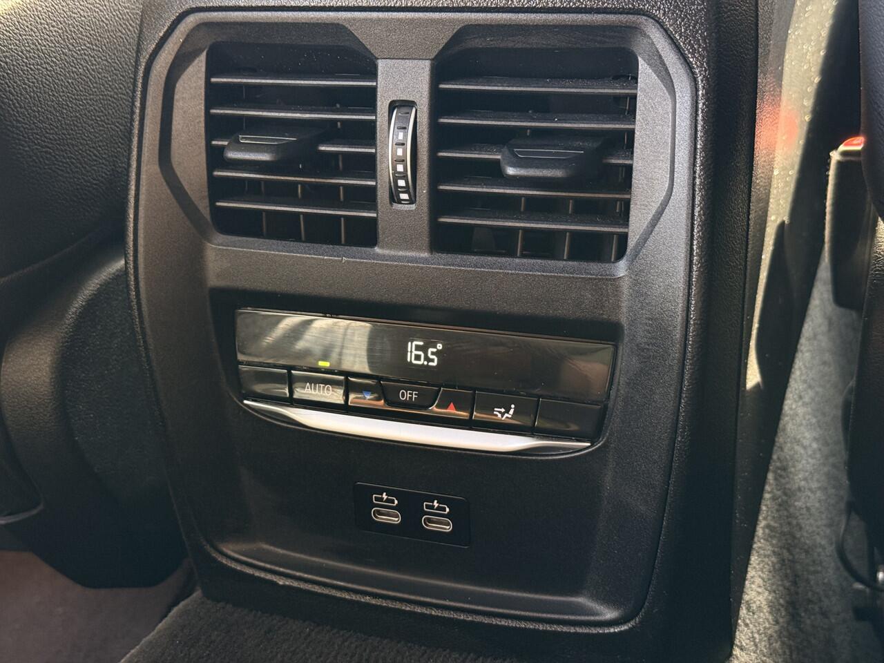 BMW 3-SERIE Touring 318i Executive Edition M-Sport | H/K | Trekhaak