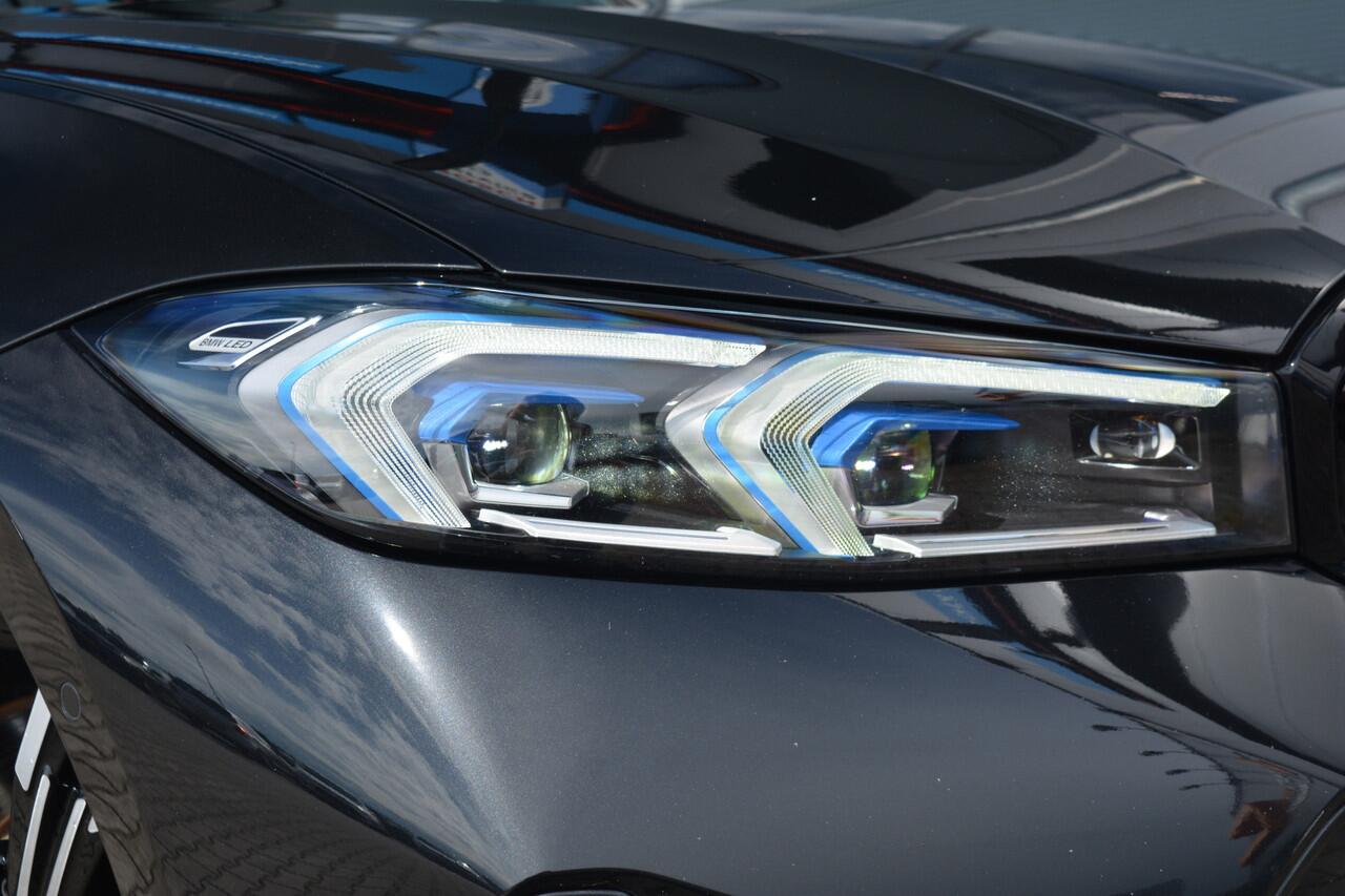 BMW 3-SERIE Touring 330e M Pakket | Led | ACC | Camera |