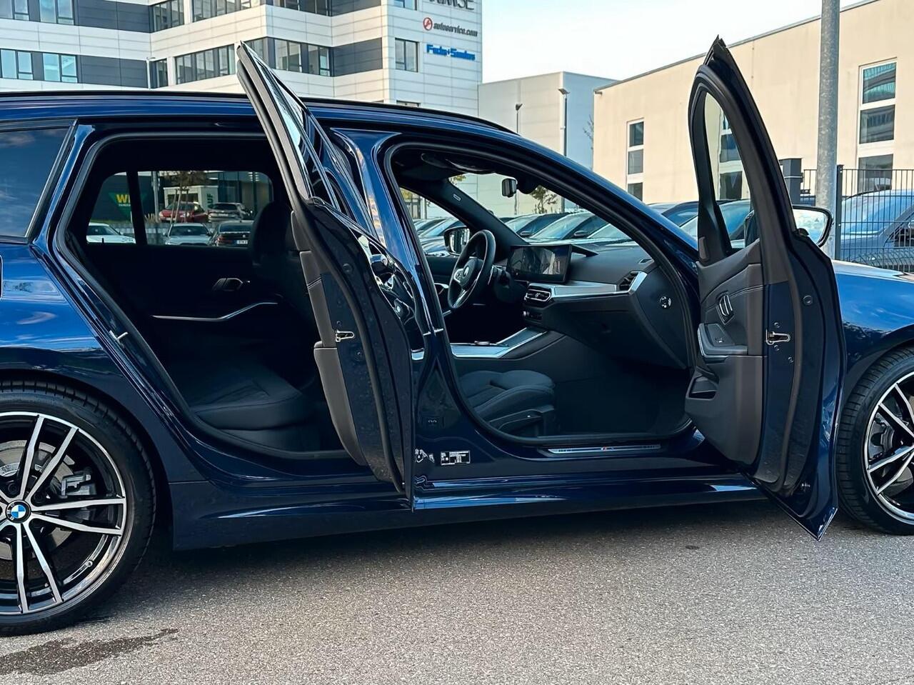 BMW 3-SERIE Touring 320d xDrive M-SPORT ** LED, NAVI+, HALF-LEDER, VERW. STUUR, HuD, TREKH, 19-inch LMV, TANSANIT BLAU ** 1e EIG - UNFALLFREI ** ** INFORMEER OOK NAAR ONZE AANTREKKELIJKE FINANCIAL-LEASE TARIEVEN **