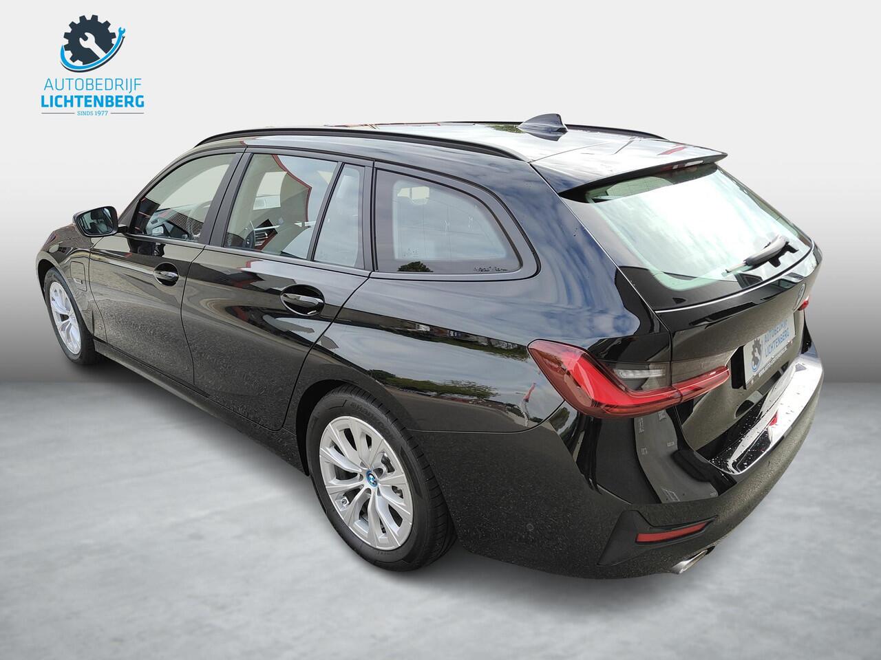 BMW 3-SERIE Touring 320e Business Edition Plus PHEV / Stoelverw. / Electrische achterklep