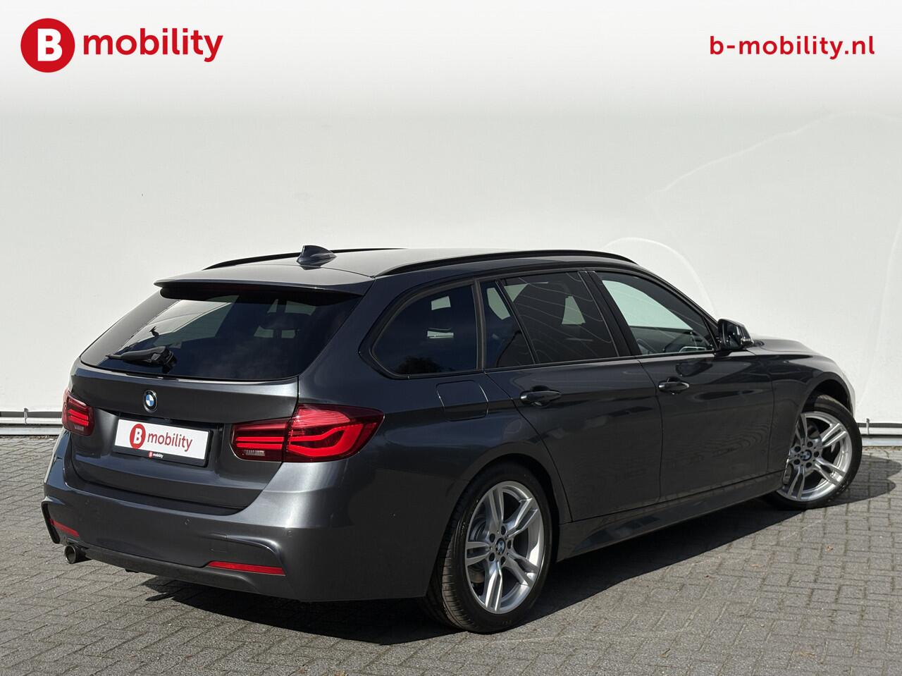 BMW 3-SERIE Touring 318i High Executive M-Sport Trekhaak Apple CarPlay | Achteruitrijcamera | HIFI | Leer | DAB Audio