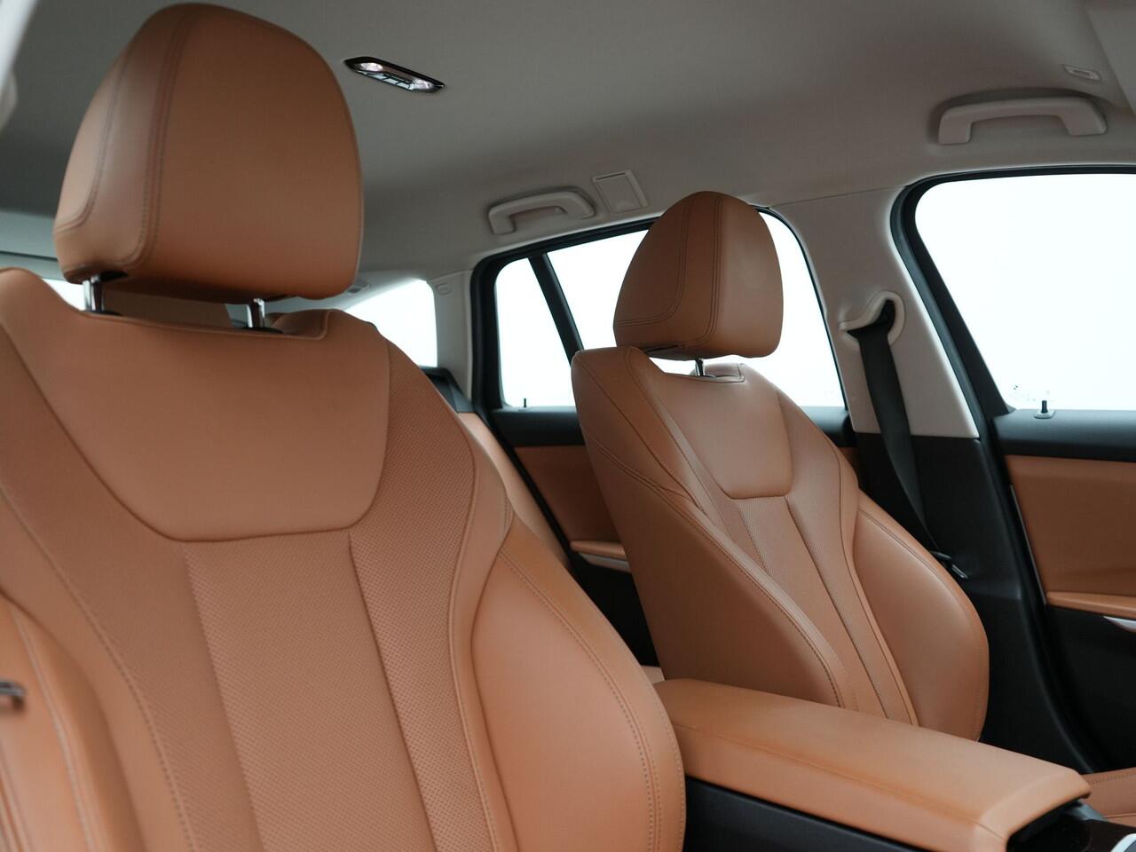 BMW 3-SERIE Touring 320e Sportline Plug In Hybrid 204pk Dealer O.H PHEV | Lederen Sportstoelen Verwarmd | Sfeerverlichting | Apple Carplay | Navigatie | Cruise Control | Virtual | DAB |