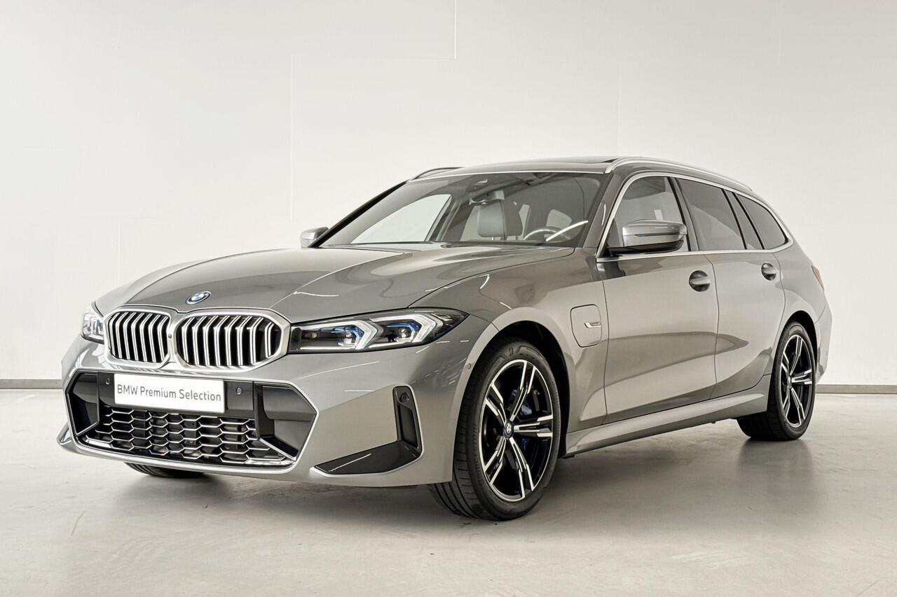 BMW 3-SERIE Touring 330e