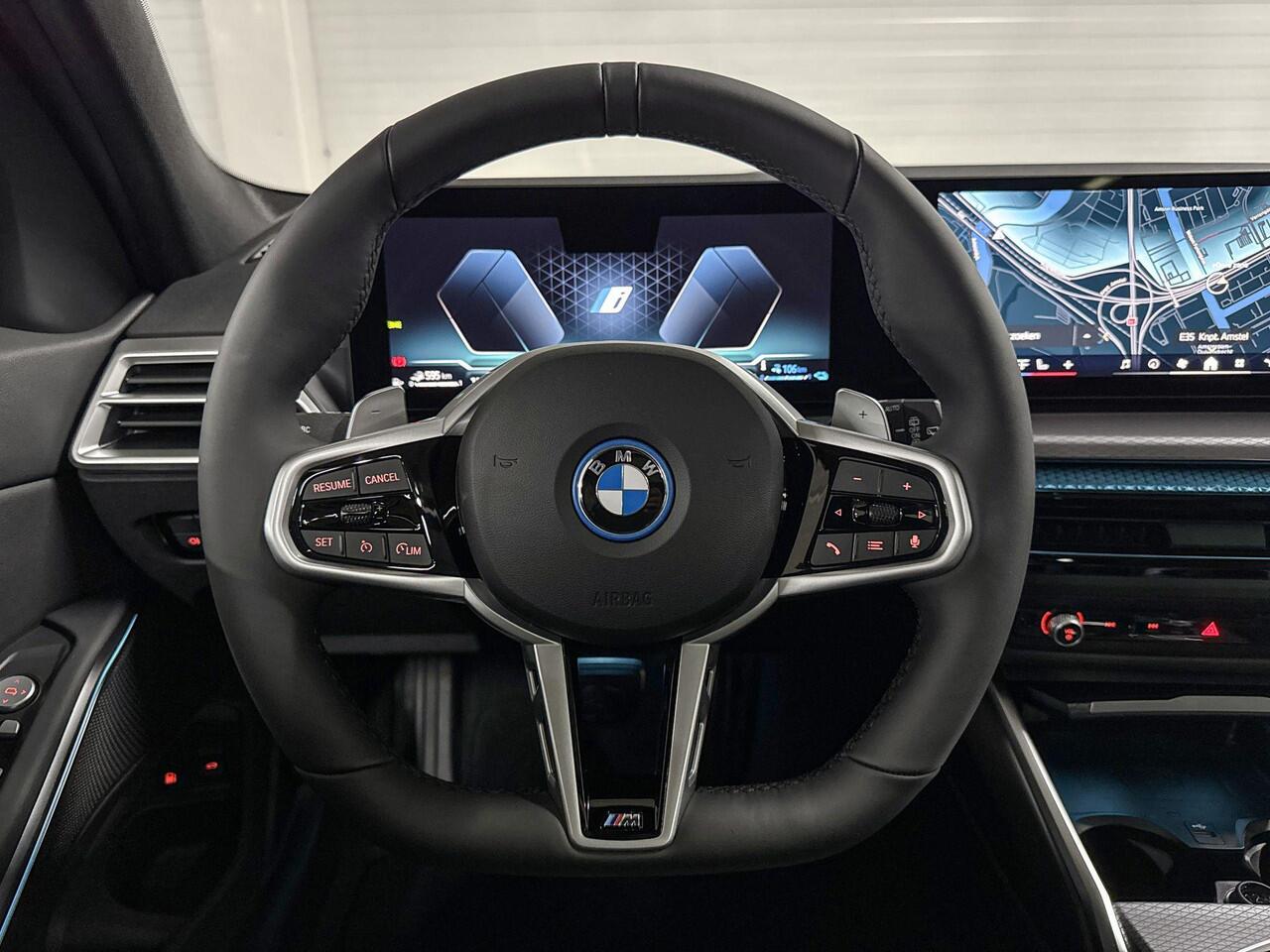 BMW 3-SERIE Touring 330e | M-Sport Pro | Comfort Pack | Panoramadak | Comfort Access