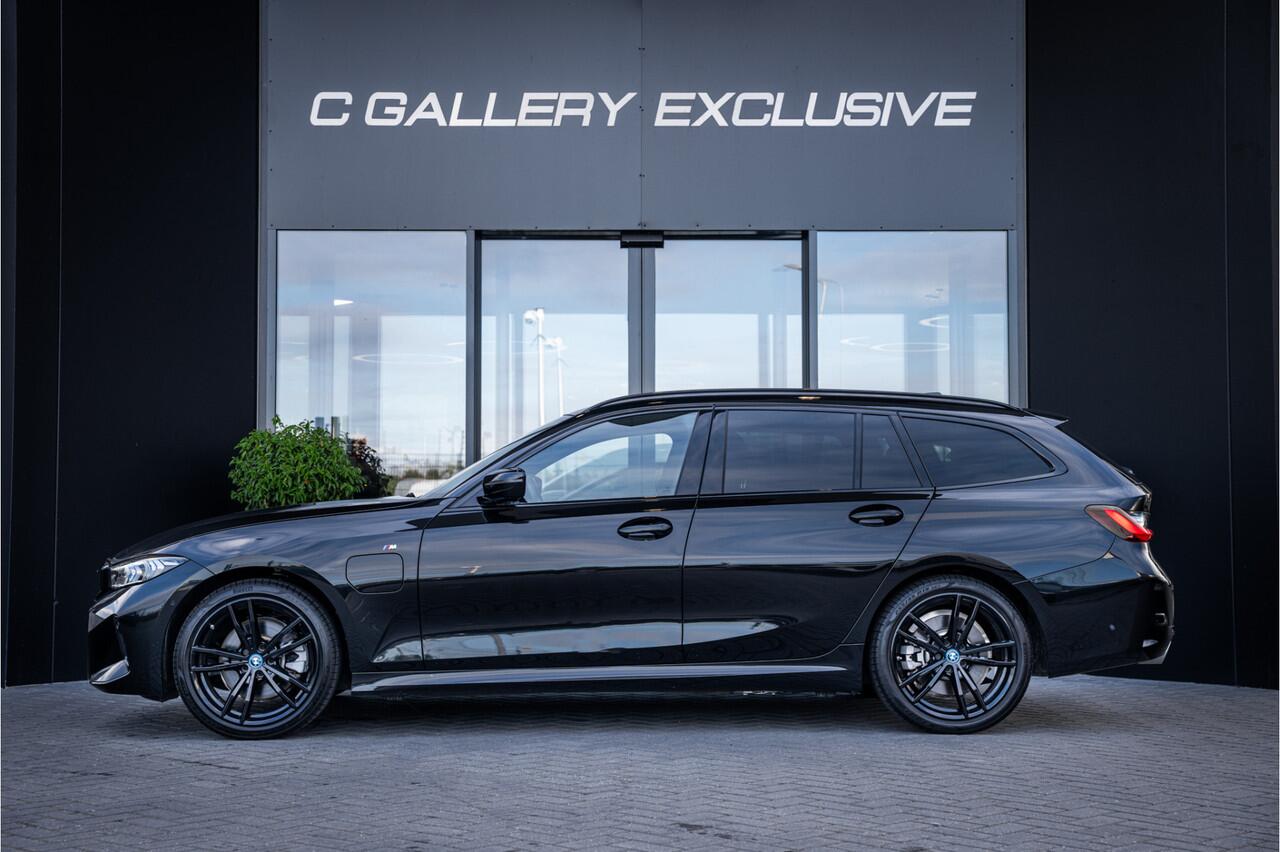 BMW 3-SERIE Touring 320e - M Sport | Panorama | HUD | Carplay | Stoelverwarming