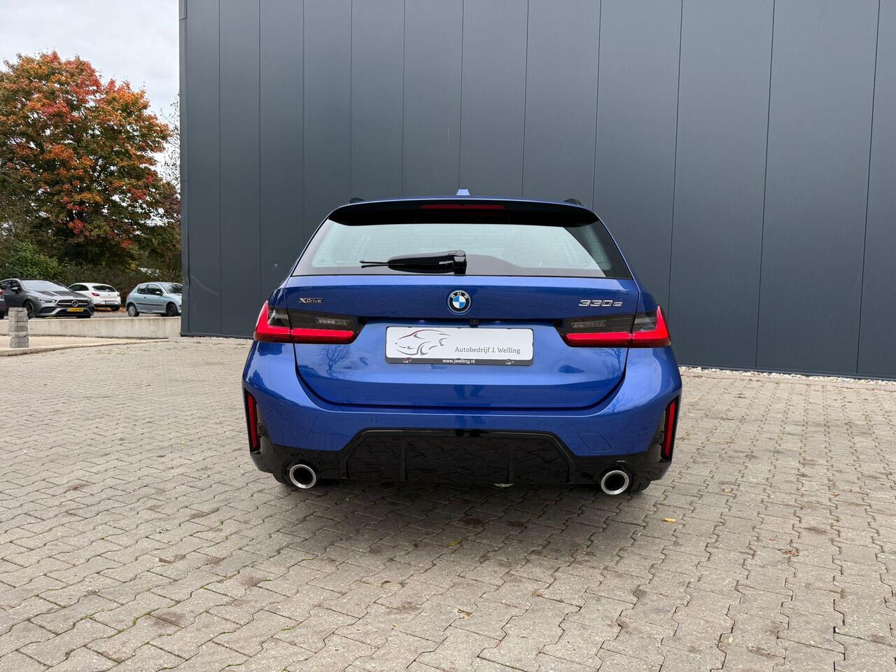 BMW 3-SERIE Touring 330e xDrive M-sport pano tr.hk H&K 19 inch