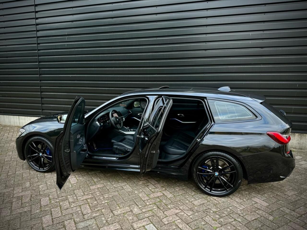 BMW 3-SERIE 330i M-SPORT PANO|HEADUP|BLINDSPOT|HiFi|CAMERA