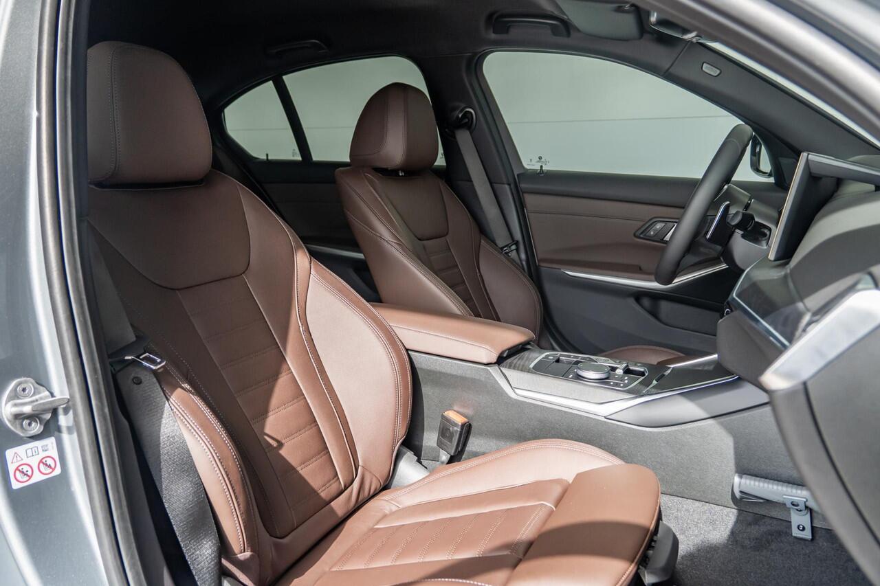 BMW 3-SERIE Sedan 320i M Sportpakket / HiFi systeem / Draadloos oplaadstation / Active Cruise Controle /