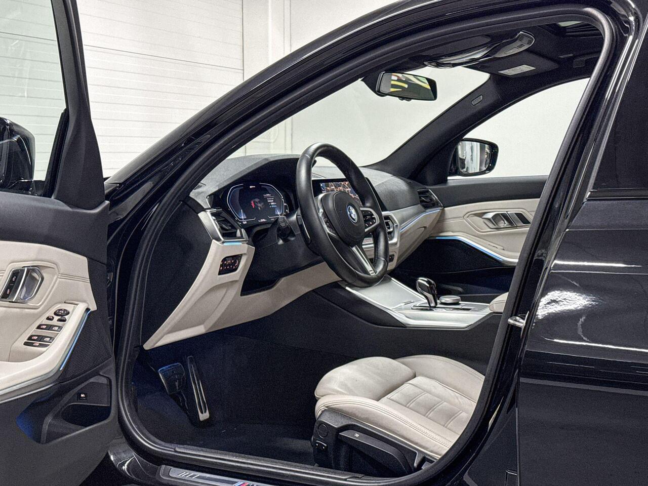 BMW 3-SERIE Sedan 330e xDrive Business Edition Plus | M-Sport | Pano | Stoelverwarming