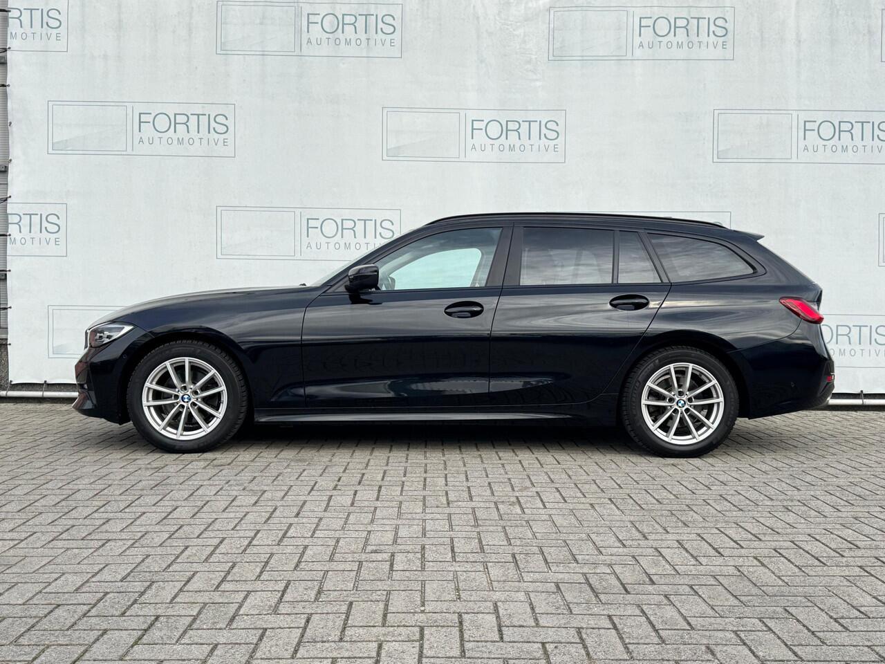 BMW 3-SERIE Touring 320i Executive Edition NL-AUTO | ACC |PARKEER CAMERA | NAVI |