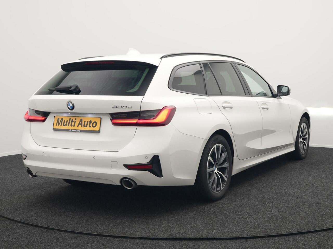 BMW 3-SERIE Touring 330e Plug In Hybrid 293pk Dealer O.H PHEV | Cruise Control | Apple Carplay | Lederen Sportstoelen Verwarmd | Navigatie | Virtual | DAB |