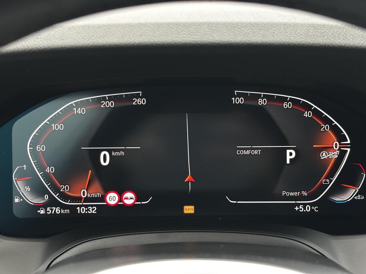 BMW 3-SERIE Touring 320i Corporate Executive | M-Sport onderstel | Sporstoelen | Trekhaak |