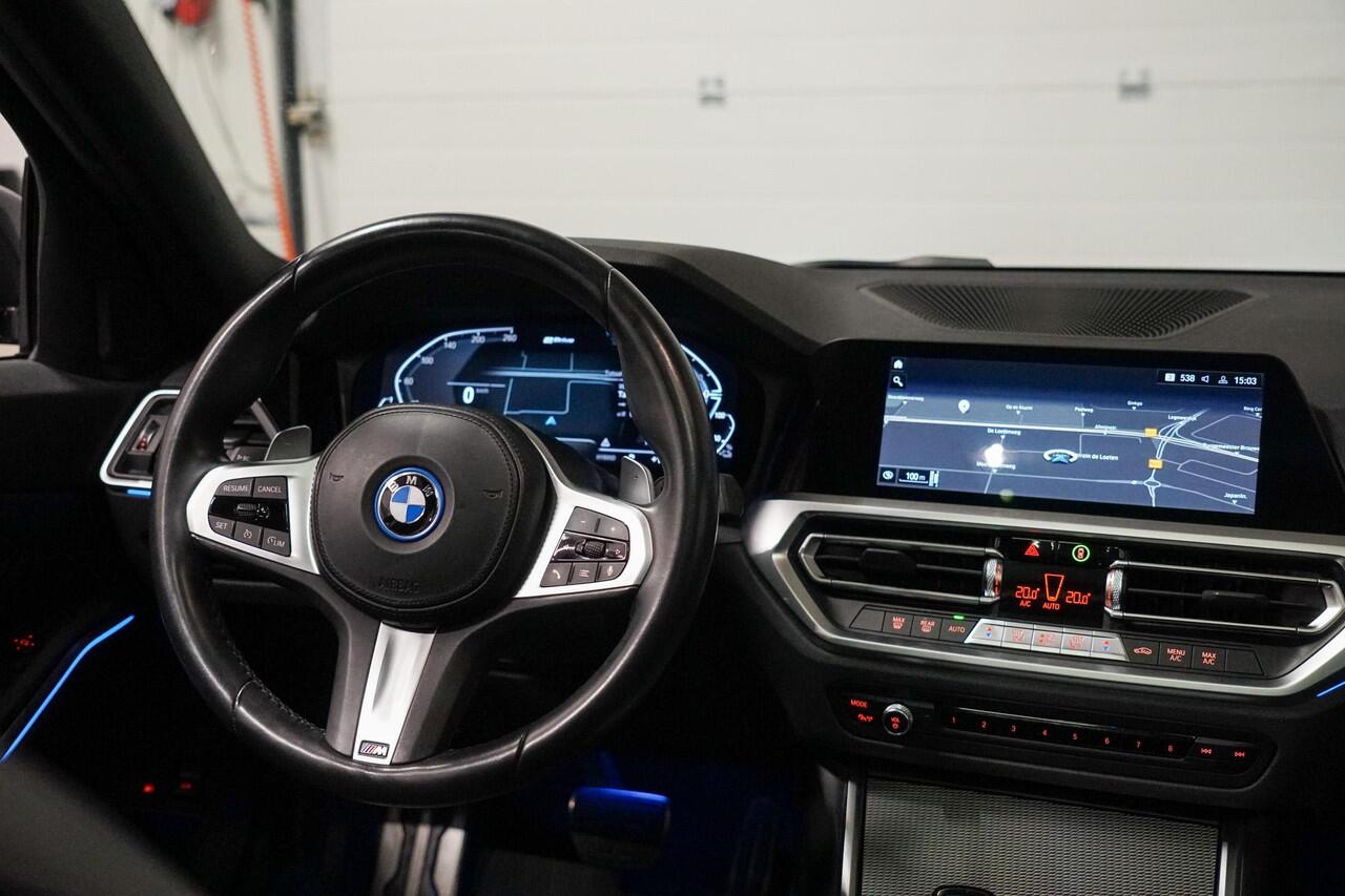 BMW 3-SERIE Touring 330e M-Sport | Panoramadak | Hifi | DAB