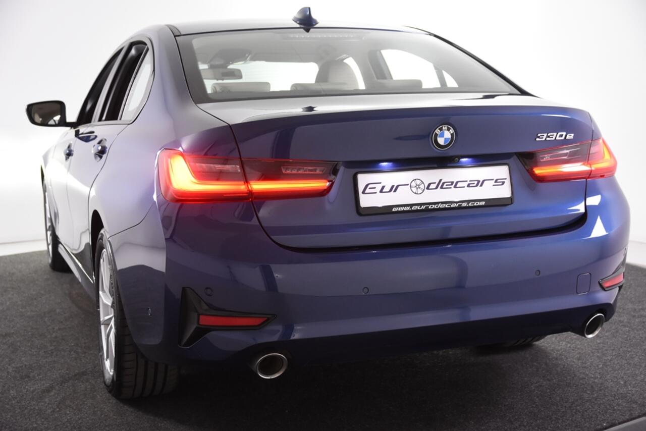 BMW 3-SERIE 330e Business Edition Plus *1ste Eigenaar*Navigatie*Park assist*
