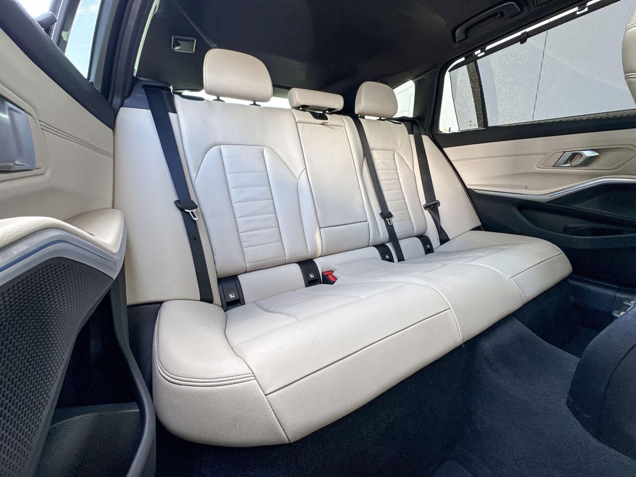 BMW 3-SERIE Touring 320e