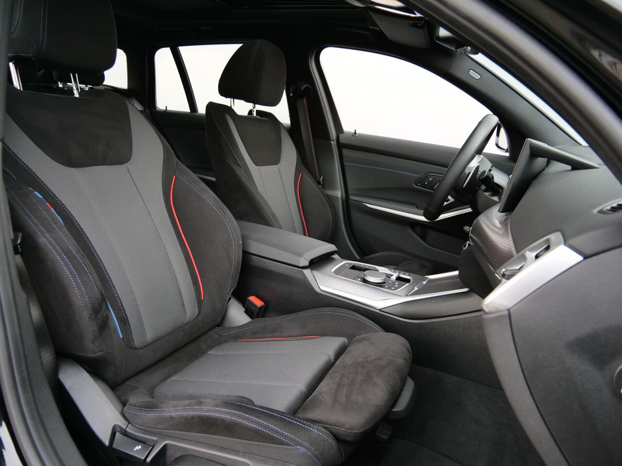 BMW 3-SERIE Touring 330e 292 Pk Automaat M Sportpakket Pro Schuifdak / Apple Carplay / Head-Up / Keyless