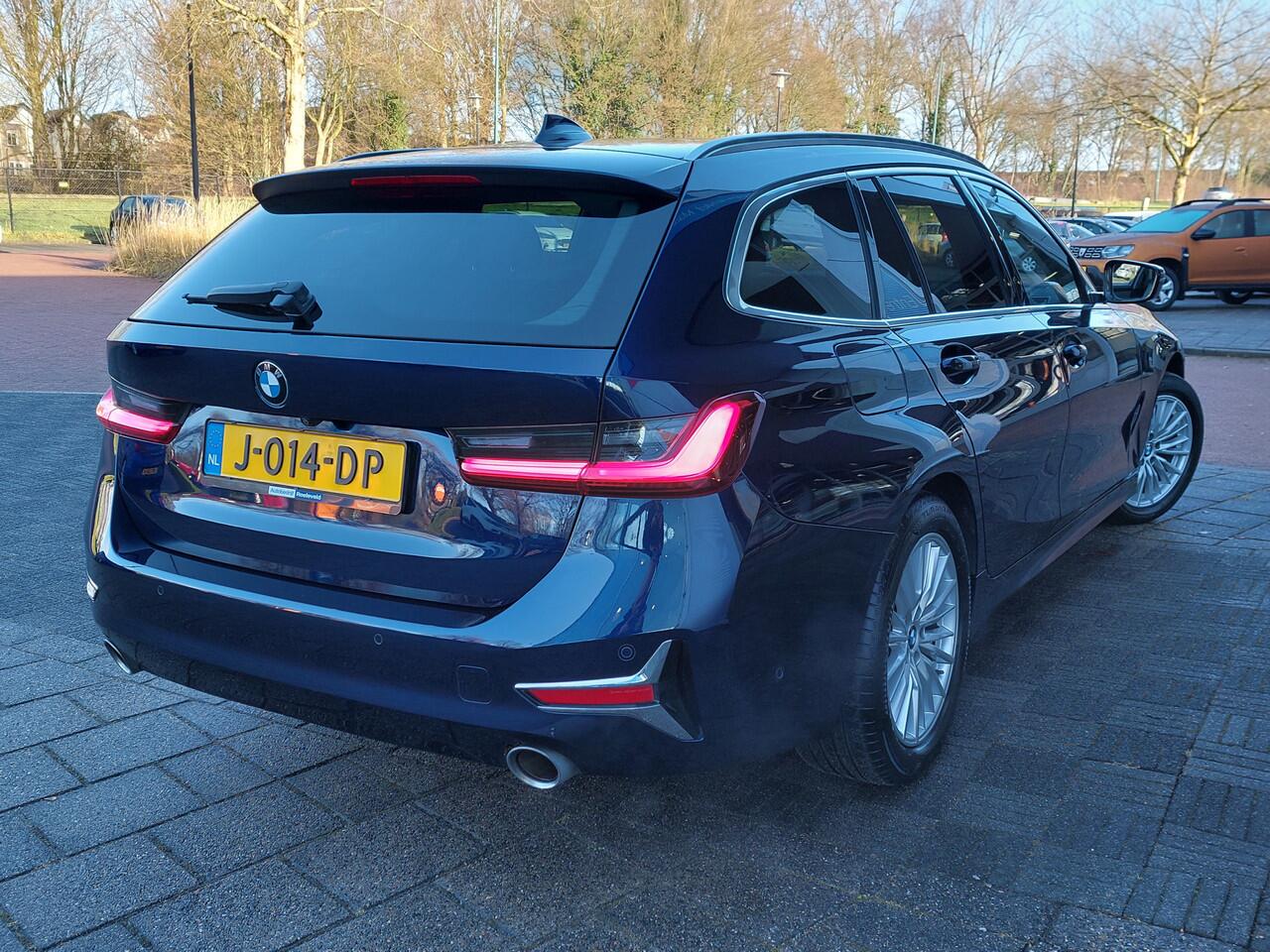 BMW 3-SERIE Touring 320i 184pk Automaat High Executive Individual | Origineel NL | Navi | Apple Carplay | Adap.Cruise | Leder+Verwarmd | Dodehoek+Rijstrooksensor | Pdc V+A+Assist+360 Camera | Privacy Glass