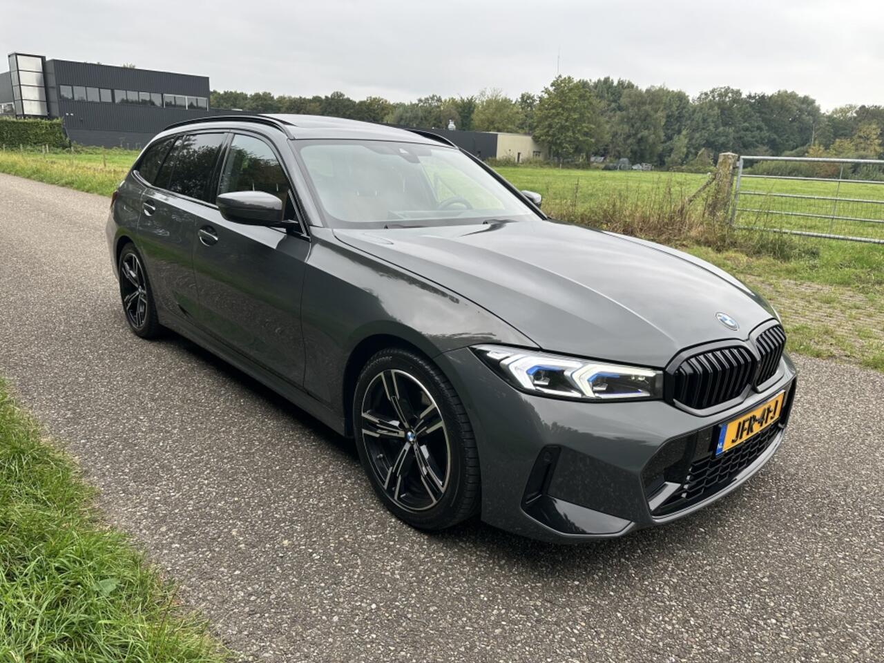 BMW 3-SERIE 318i High Executive M-Pakket