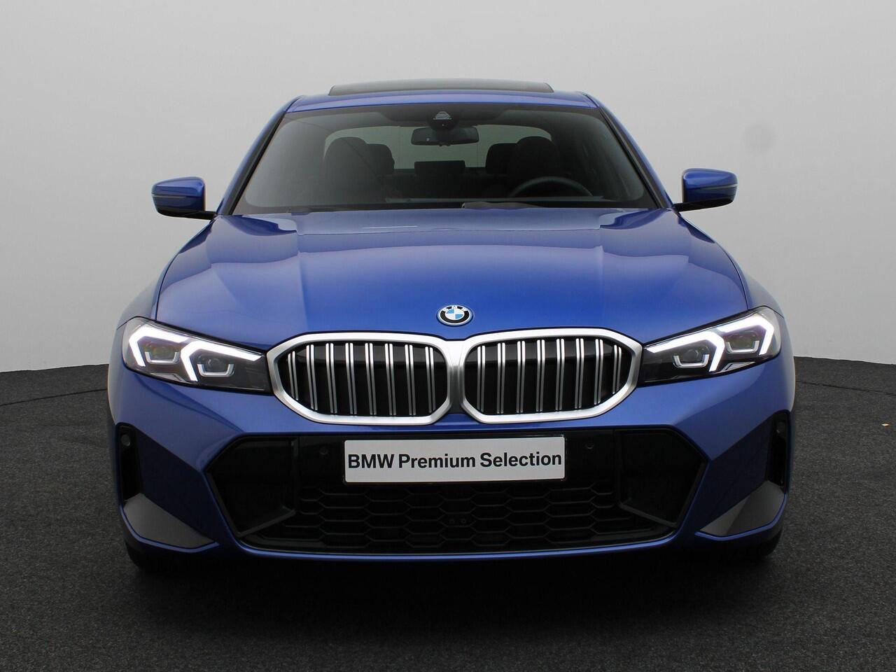 BMW 3-SERIE Sedan 330e High Executive