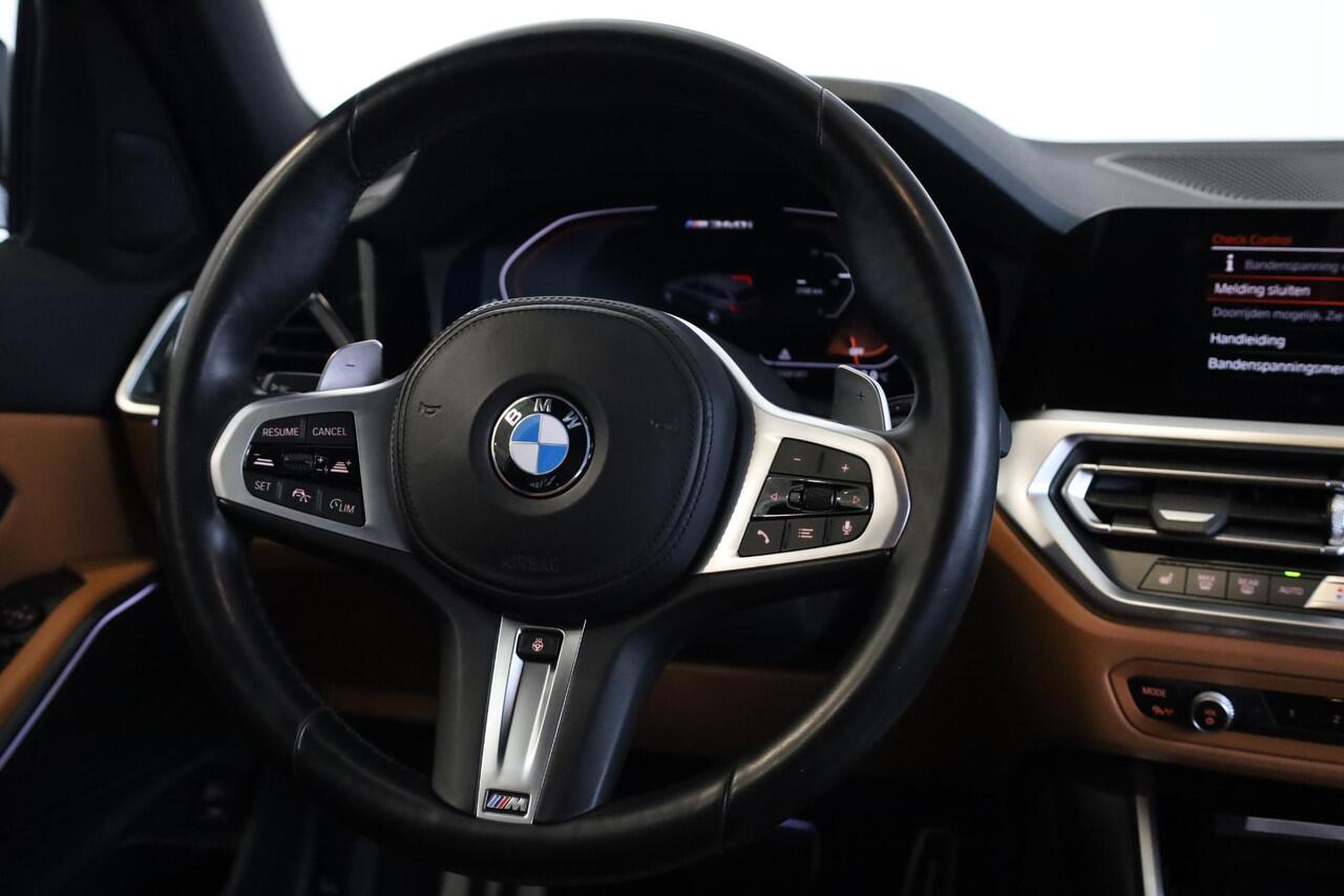 BMW 3-SERIE M340iA xDrive Touring | Head-Up Display | Stuurverwarming | Voorstoelen Verwarmd | Trekhaak