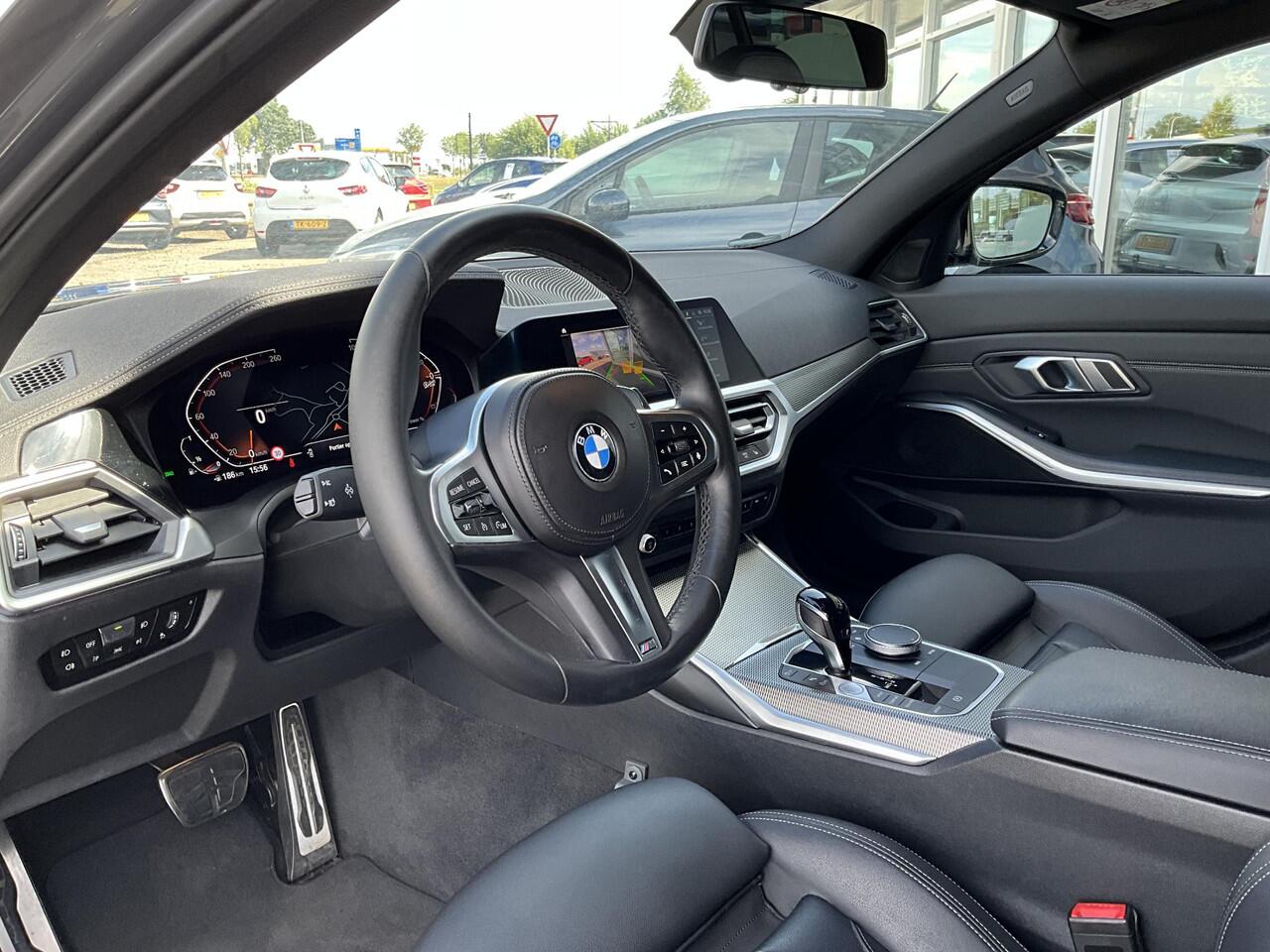 BMW 3-SERIE Touring 318i 2.0 M Sport Individual Dravitgrau 50 Jahre