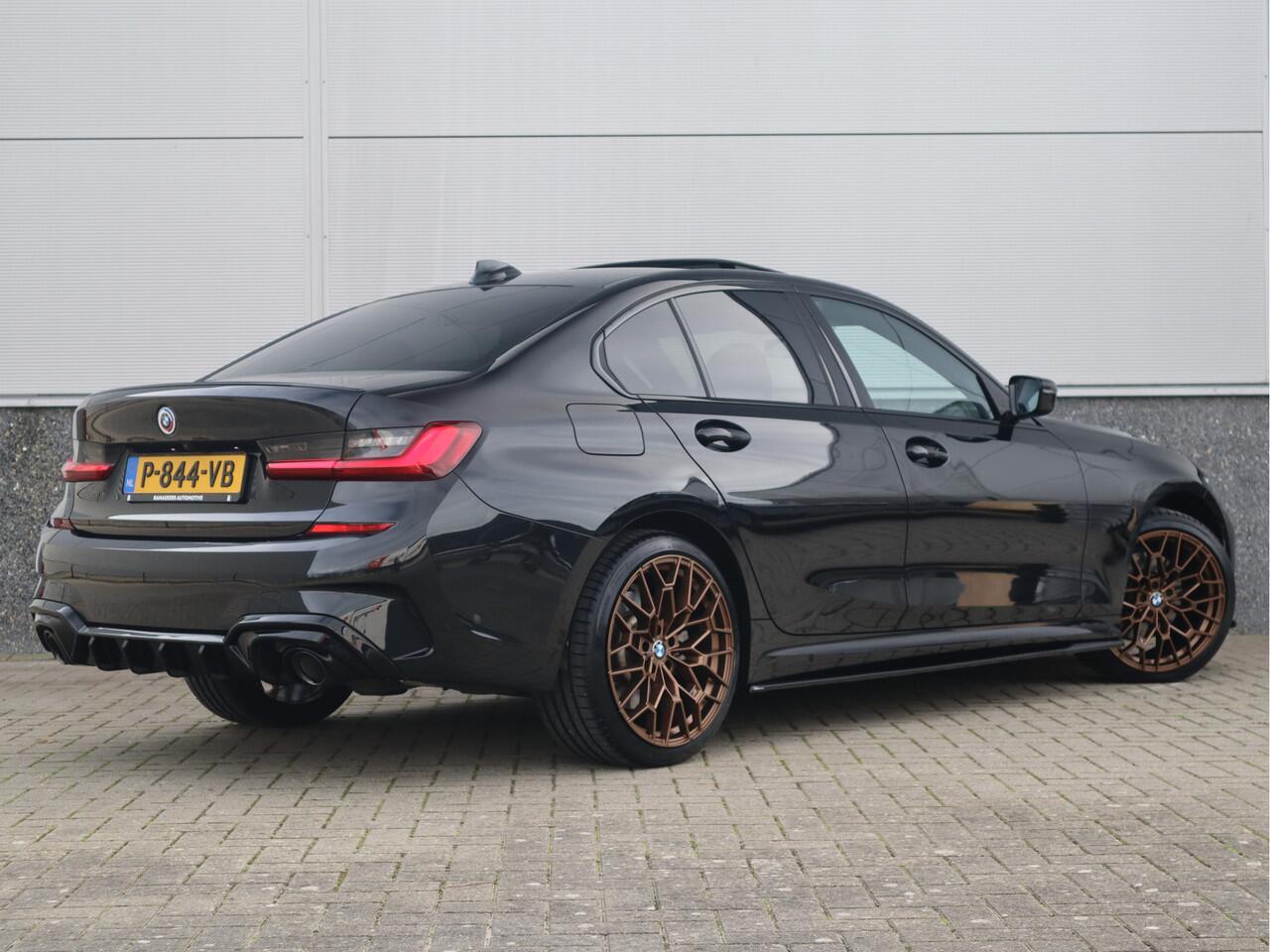 BMW 3-SERIE M-Sport 19inch / SOH91% / Glazen dak / HiFi / 50 Jahre / Camera / M Performance