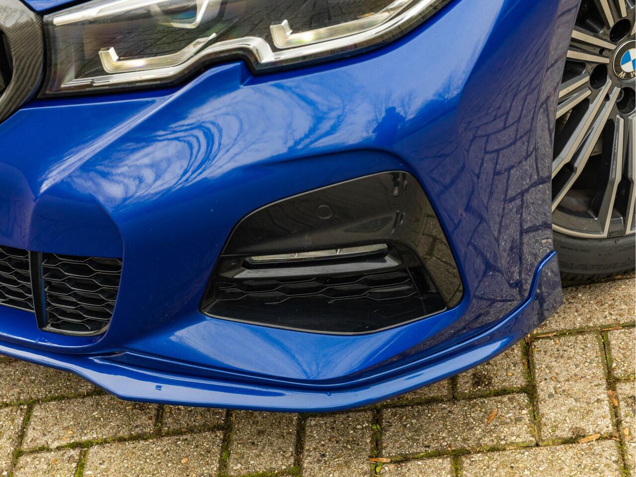 BMW 3-SERIE Touring 330i M-Sport - Pano - Driving Assistant Prof - DAB - Hifi