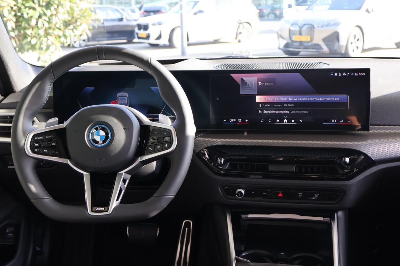 BMW 3-SERIE 330e M Sport Package Pro | Innovation Pack | Comfort Pack