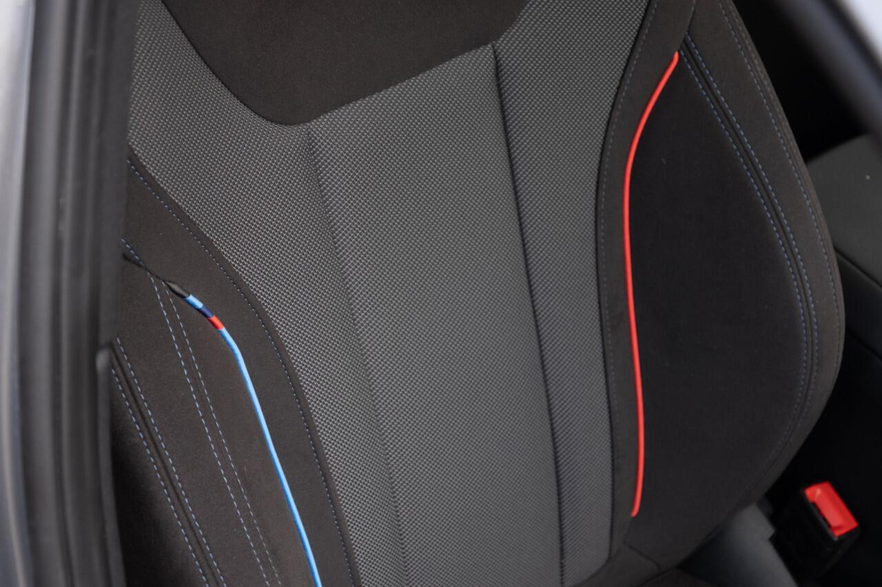 BMW 3-SERIE Touring 330e MY2025 330e Touring M Sport High Executive NP ¤ 78843