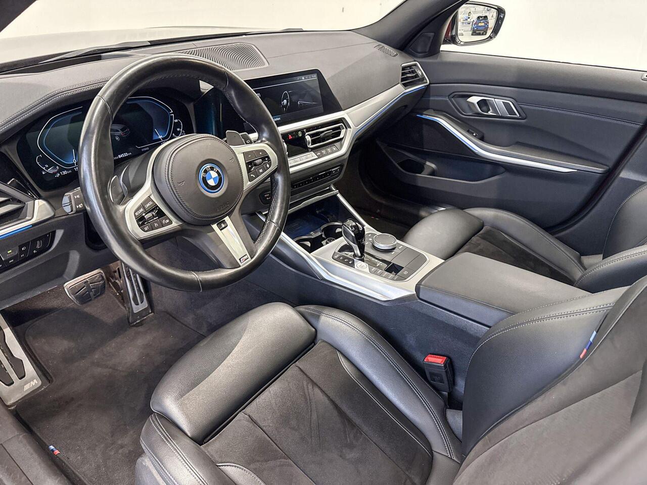 BMW 3-SERIE Touring 330e Innovationspakket Model M Sport Aut.