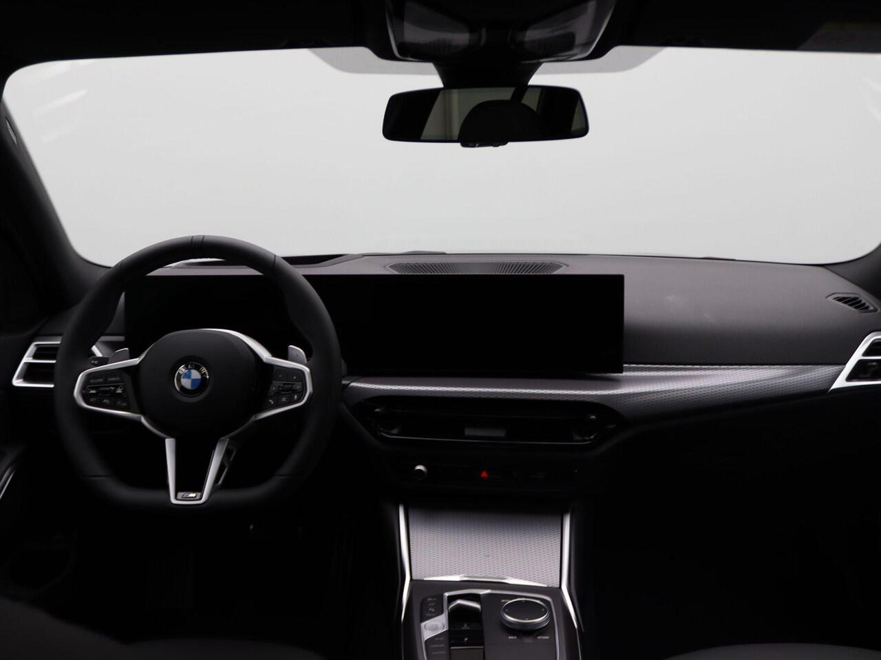 BMW 3-SERIE Touring 320i | M Sport Package | Innovation Pack | Comfort Pack