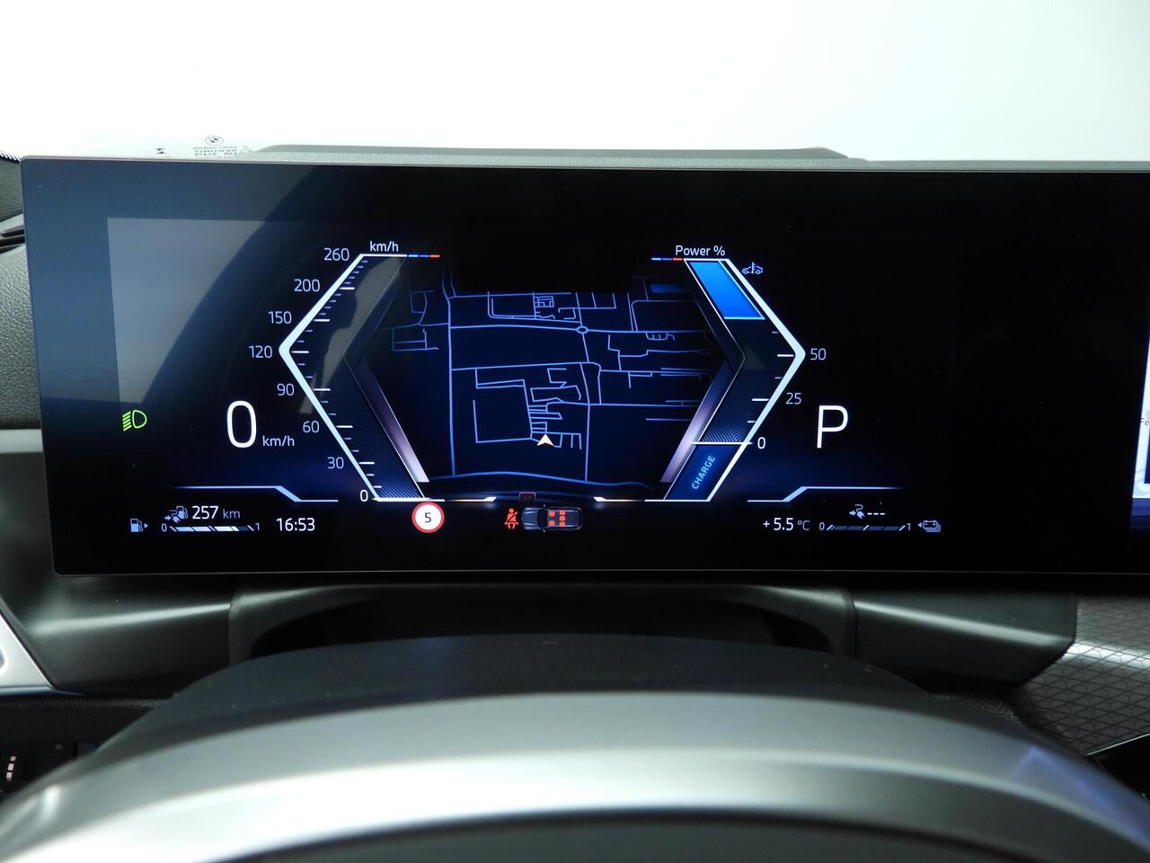 BMW 3-SERIE Touring 330e | M-Sportpakket | LED | HUD | Schuifdak | Active Cruise | Trekhaak | DAB | Hifi speakers | Alu 18 inch