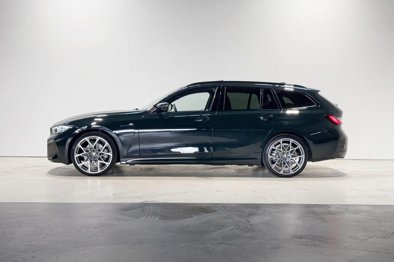 BMW 3-SERIE Touring 330e Innovation Pack M Sportpakket Special Request Aut.