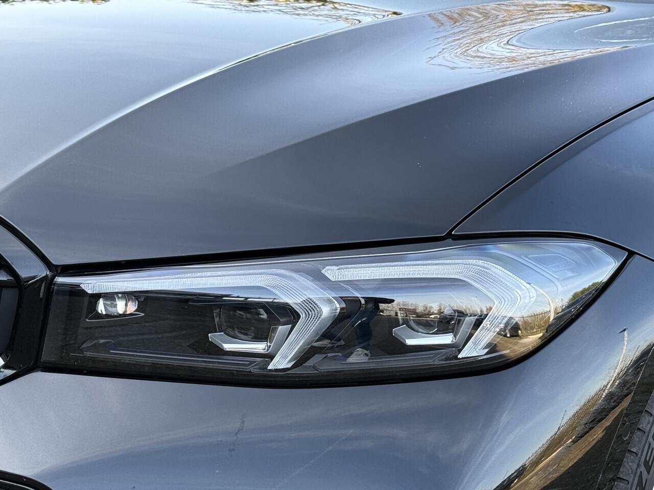 BMW 3-SERIE Touring 320i | M-Sport Pro | Panorama | 19" | Getint glas | Rode remmen | Camera | BSI - 3jr - 40.000 km