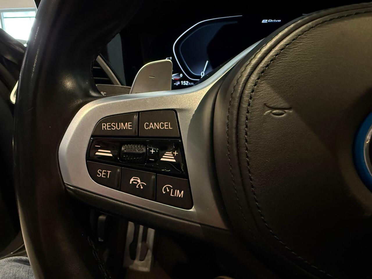 BMW 3-SERIE Touring 330e xDrive High Executive M Sport Panodak Laserled HUD Adaptive Cruise Leder