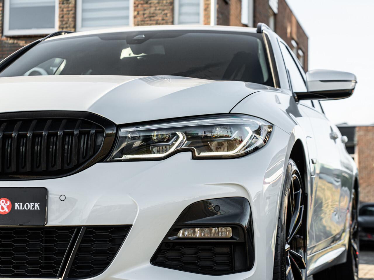 BMW 3-SERIE Touring 320e M-Sport Business Edition Plus PANO LASER 19 INCH CAMERA SHADOW LINE TREKHAAK DODEHOEK