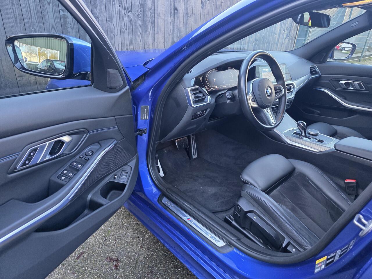 BMW 3-SERIE Touring 330e xDrive M-Sport