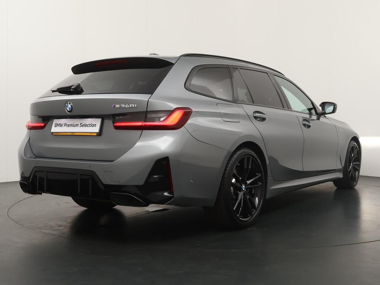 BMW 3-SERIE Touring M340i xDrive | M-Sportpakket | Panoramdak | Harman Kardon |