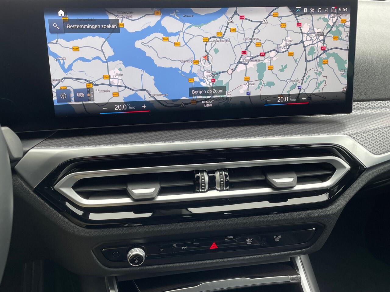 BMW 3-SERIE Touring 330i M-Sport Automaat Navigatie, Climate Control, Adaptive Cruise Control, LED, 18"Lm, Half Leder/Alcantara