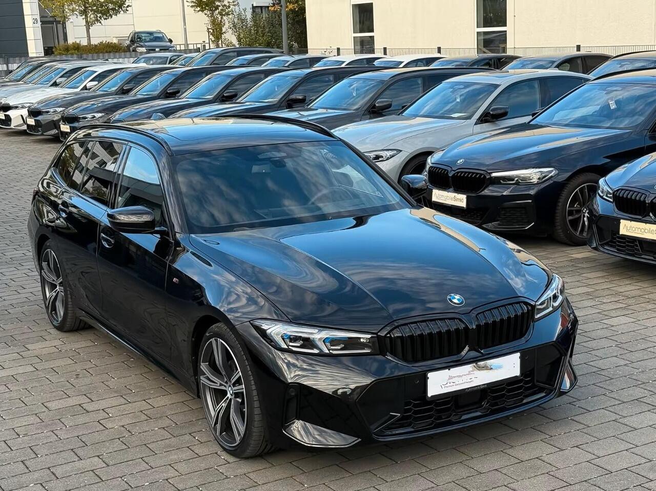 BMW 3-SERIE Touring 320d xDrive M-SPORT ** LED, NAVI+, LEDER, PANORAMA, H&K, HuD, TREKH, 19-inch LMV ** 1e EIG - UNFALLFREI ** ** INFORMEER OOK NAAR ONZE AANTREKKELIJKE FINANCIAL-LEASE TARIEVEN **