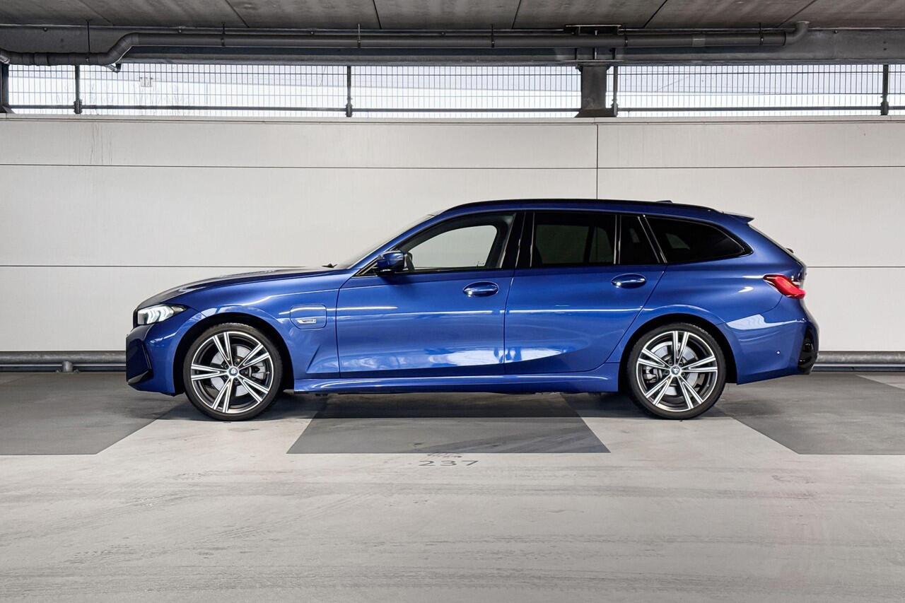 BMW 3-SERIE Touring 330e xDrive M-Sport