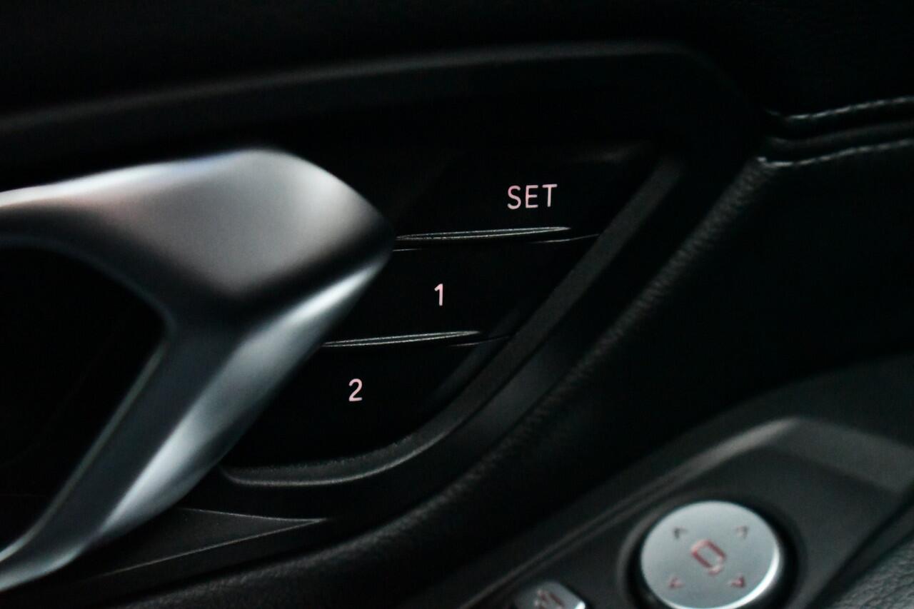 BMW 3-SERIE 330d M-Sport Pro Pano H/K HUD El-zetels Parelmoer-wit!