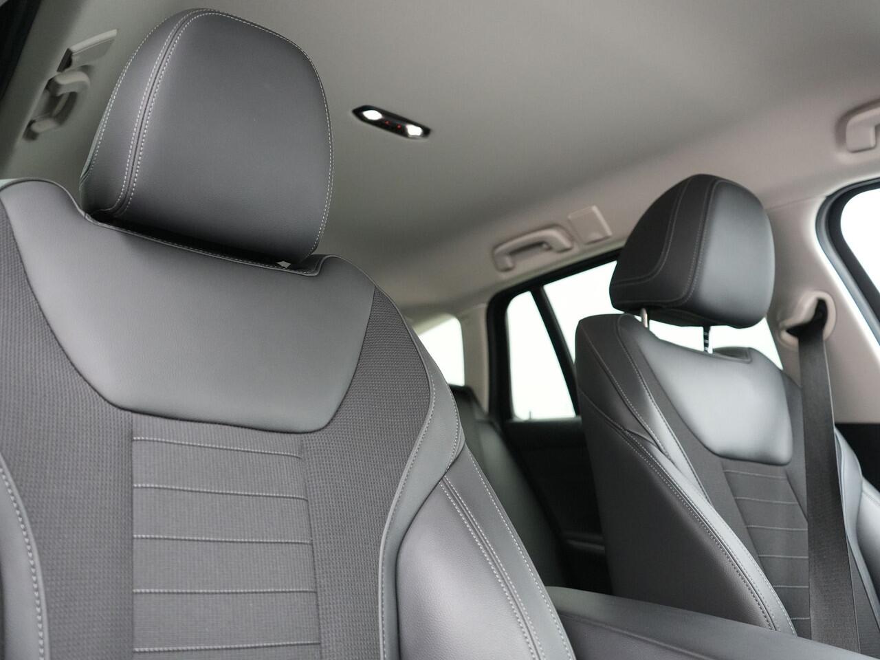 BMW 3-SERIE Touring 330e Plug In Hybrid 293pk Dealer O.H PHEV | Cruise Control | Apple Carplay | Lederen Sportstoelen Verwarmd | Navigatie | Virtual | DAB |