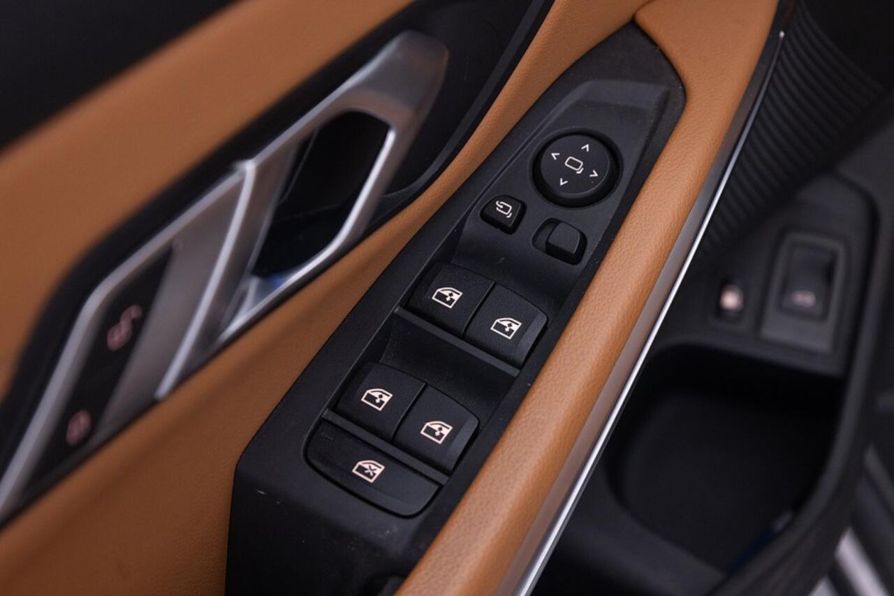 BMW 3-SERIE 330 e xDrive Touring High Executive | PANORAMADAK | LEDER | PHEV Plug-in Hybrid |? 1e Eigenaar