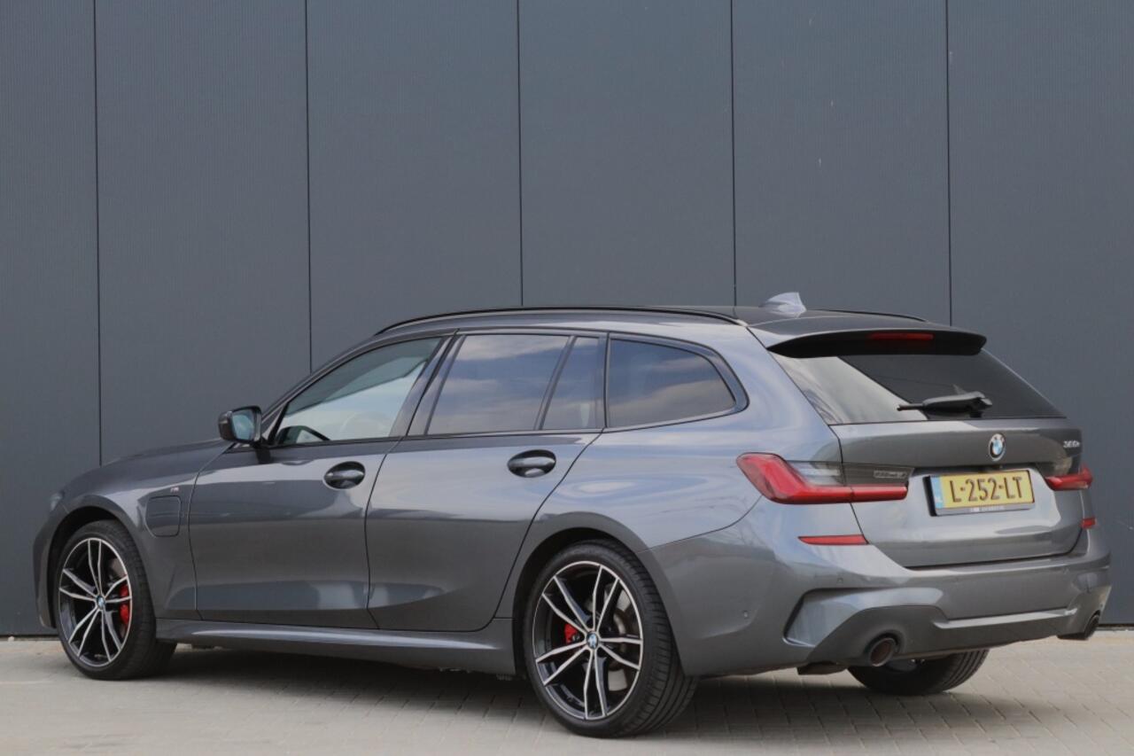 BMW 3-SERIE 320e M Sport Plug-in Hybrid 19 inch Laser 1e eig