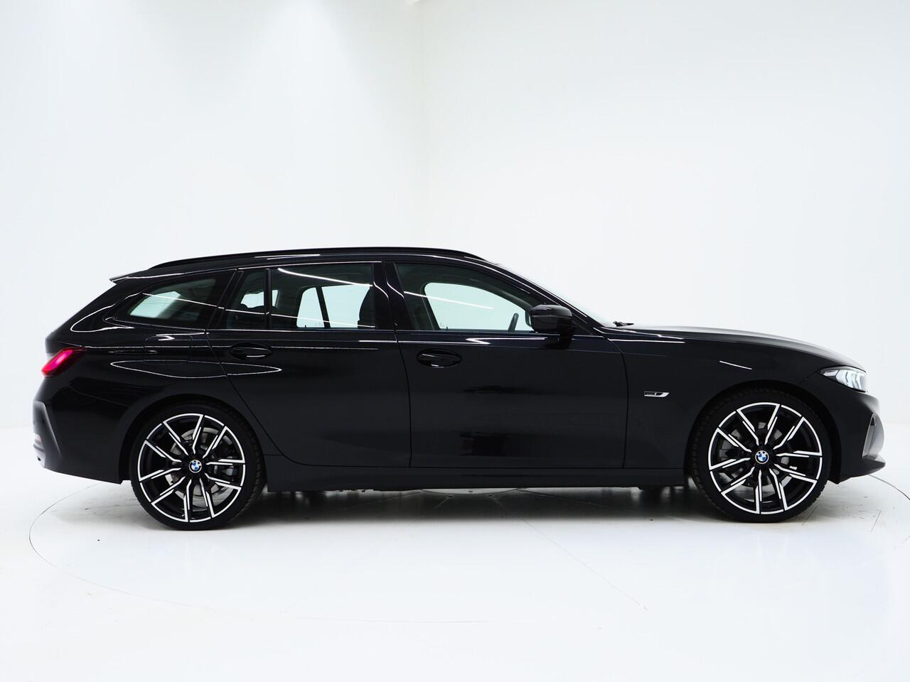 BMW 3-SERIE Touring 320e LCI Shadow Line | Nieuw Model | Widescreen | Carplay | Leder | Cruise | DAB | LED | PDC
