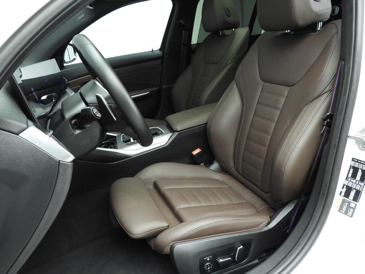 BMW 3-SERIE Touring 330e | M-Sportpakket | LED | Leder | HUD | Schuifdak | Elektr. zetels | Keyles go | DAB | Hifi speakers | Alu 19 inch