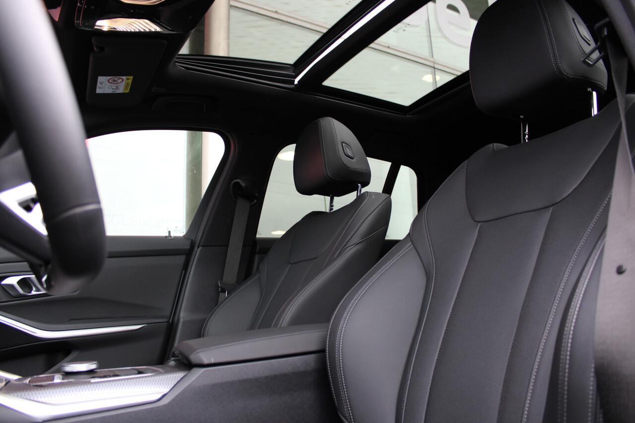 BMW 3-SERIE Touring 330e M Sport Automaat / Trekhaak / Achteruitrijcamera / Sportstoelen / Comfort Access / Active Cruise Control / M Adaptief onderstel